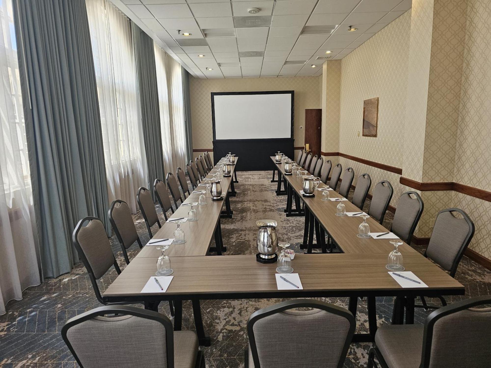 Crowne Plaza Phoenix - Chandler Golf Resort By Ihg Εξωτερικό φωτογραφία