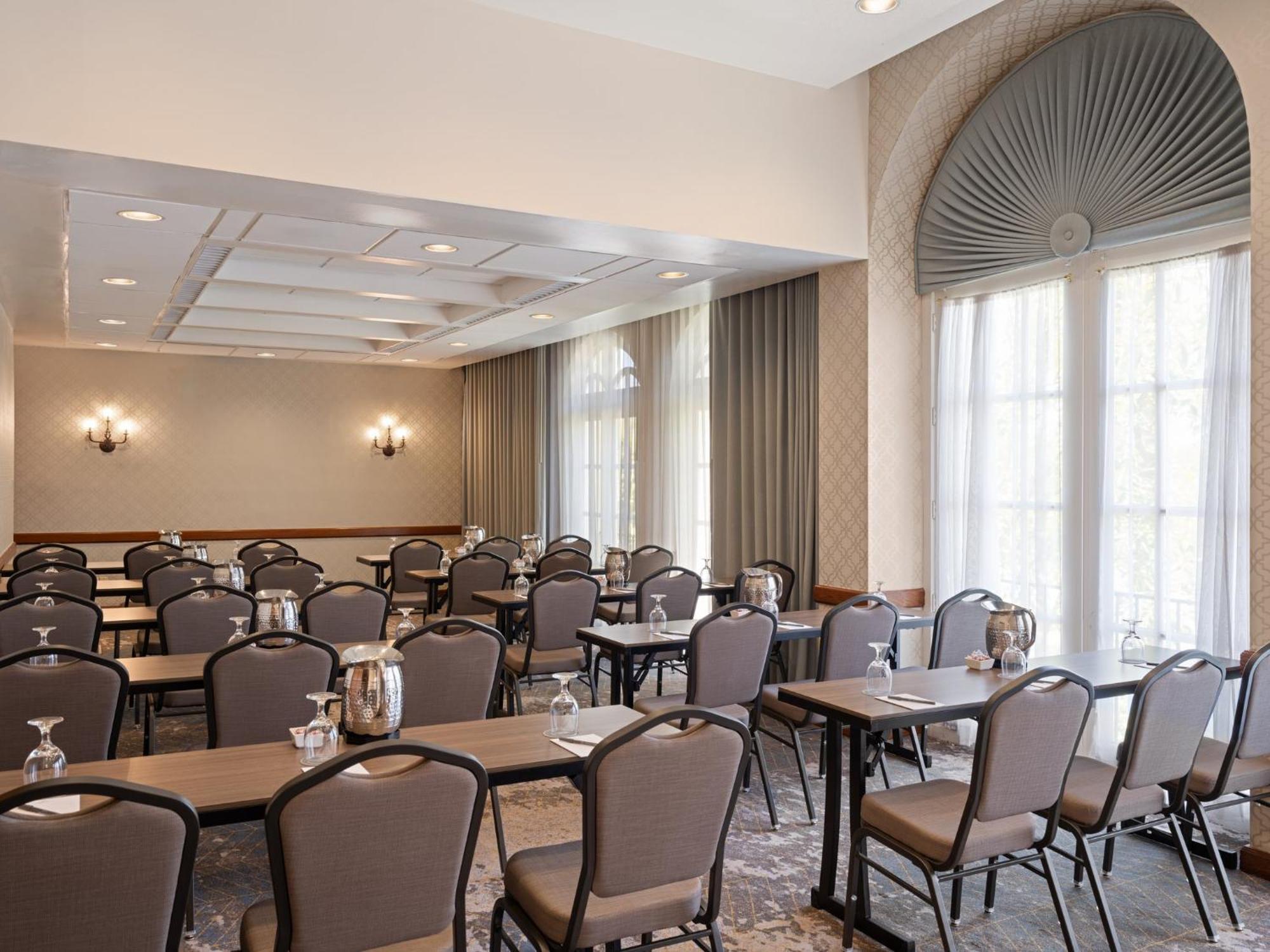 Crowne Plaza Phoenix - Chandler Golf Resort By Ihg Εξωτερικό φωτογραφία